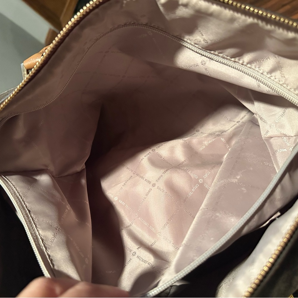 Michael Kors Brown Leather Large Travel Bag with Strap - Picture 6 of 7